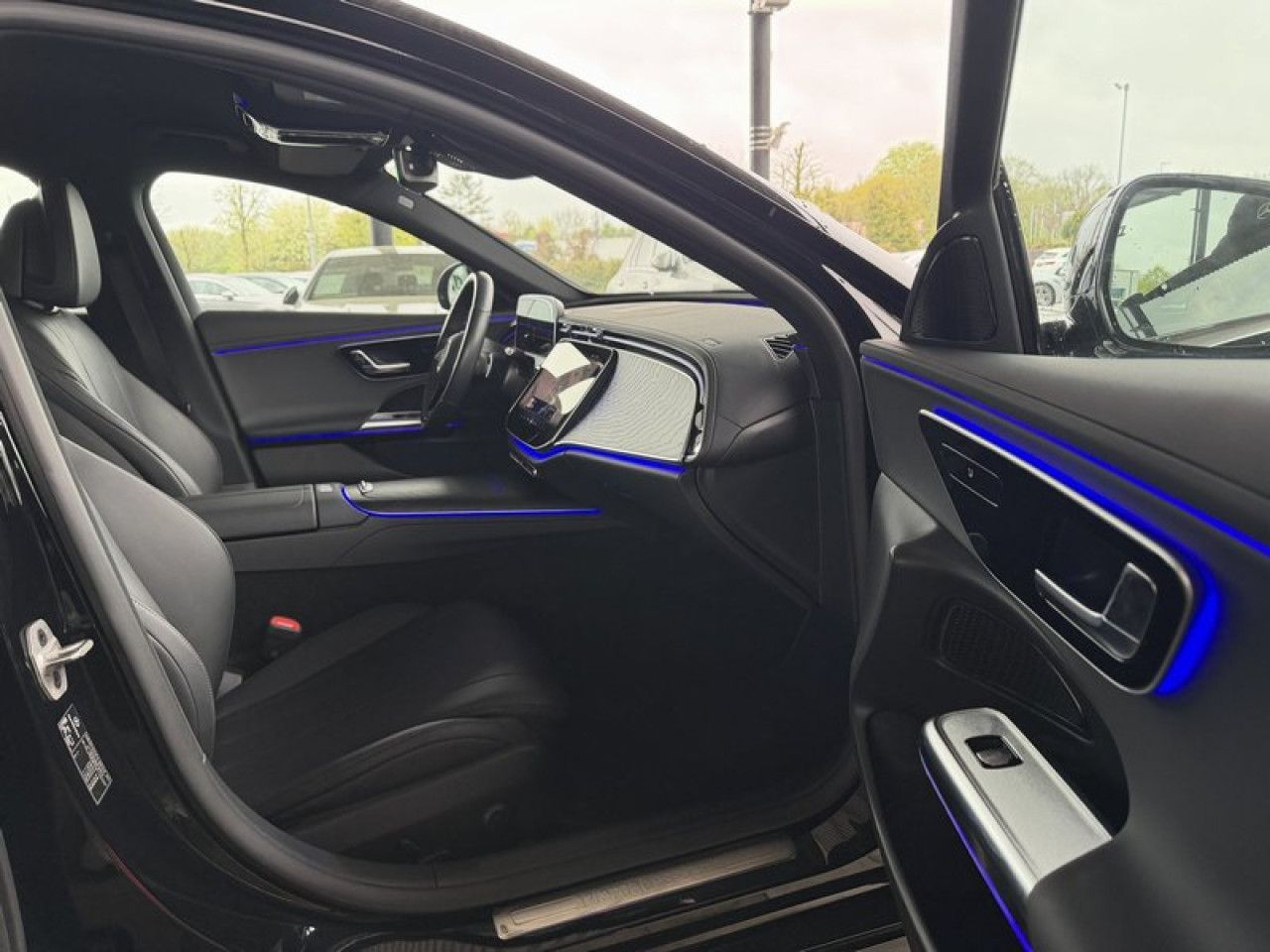 Mercedes-Benz E-Klasse – Bild 8