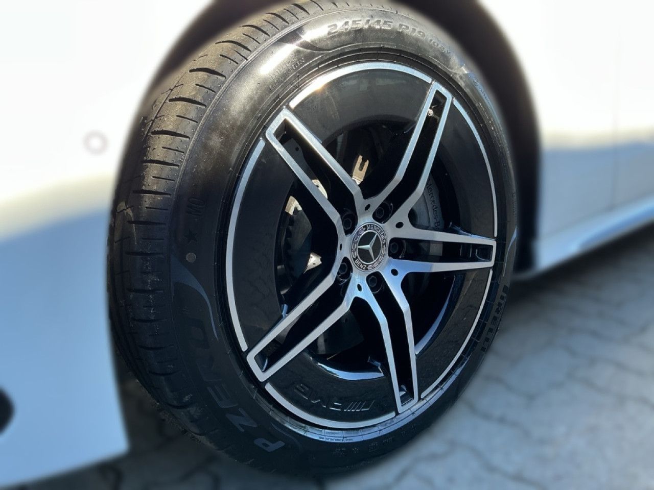 Mercedes-Benz E-Klasse – Bild 14