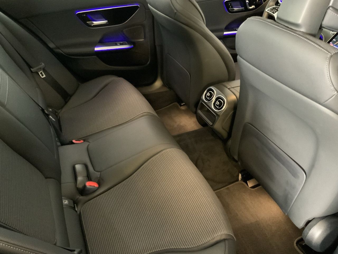 Mercedes-Benz C-Klasse – Bild 15