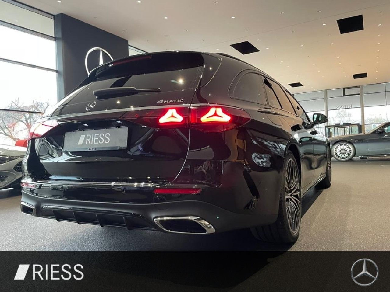 Mercedes-Benz E-Klasse – Bild 7