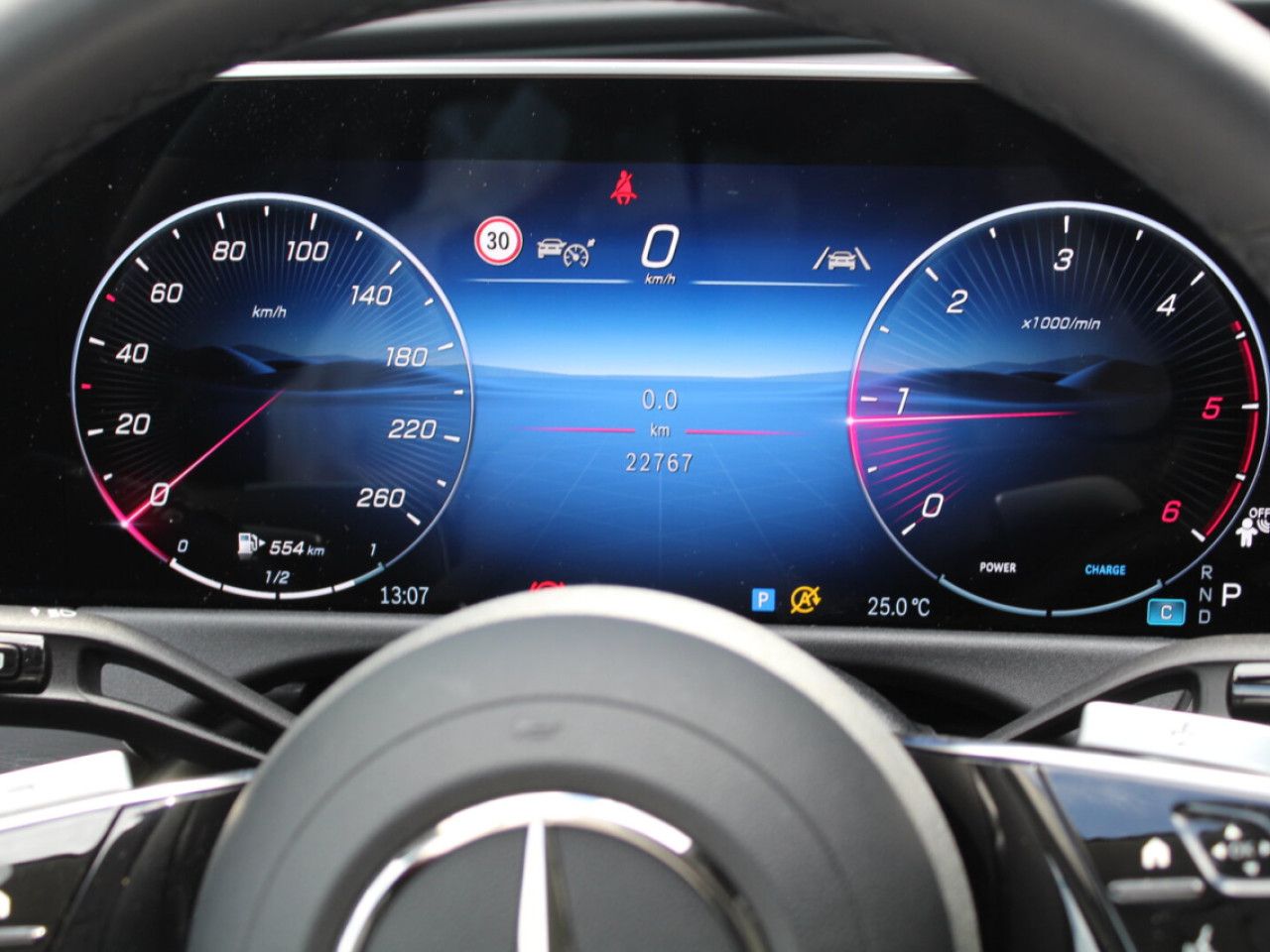 Mercedes-Benz E-Klasse – Bild 12