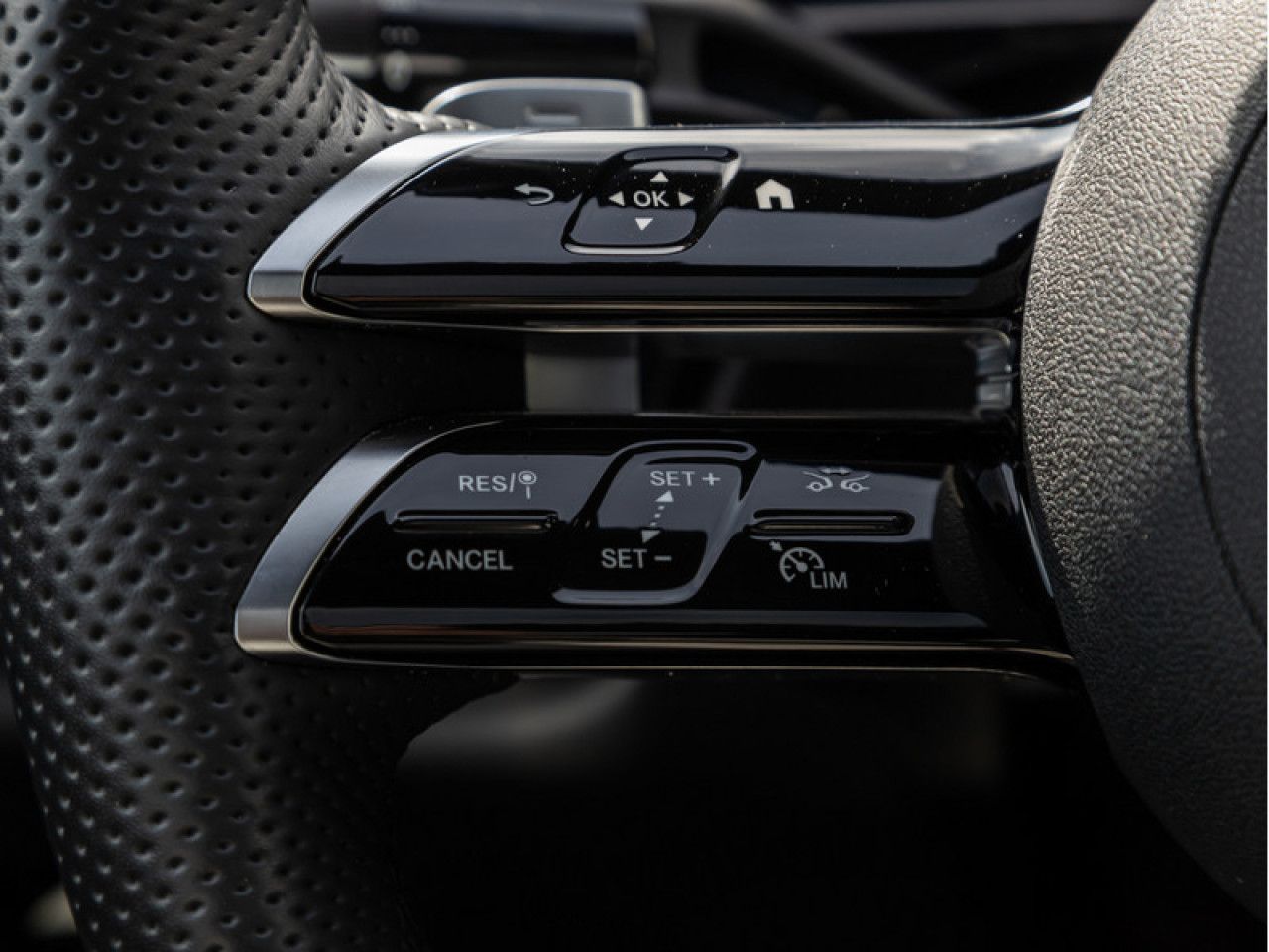 Mercedes-Benz E-Klasse – Bild 20