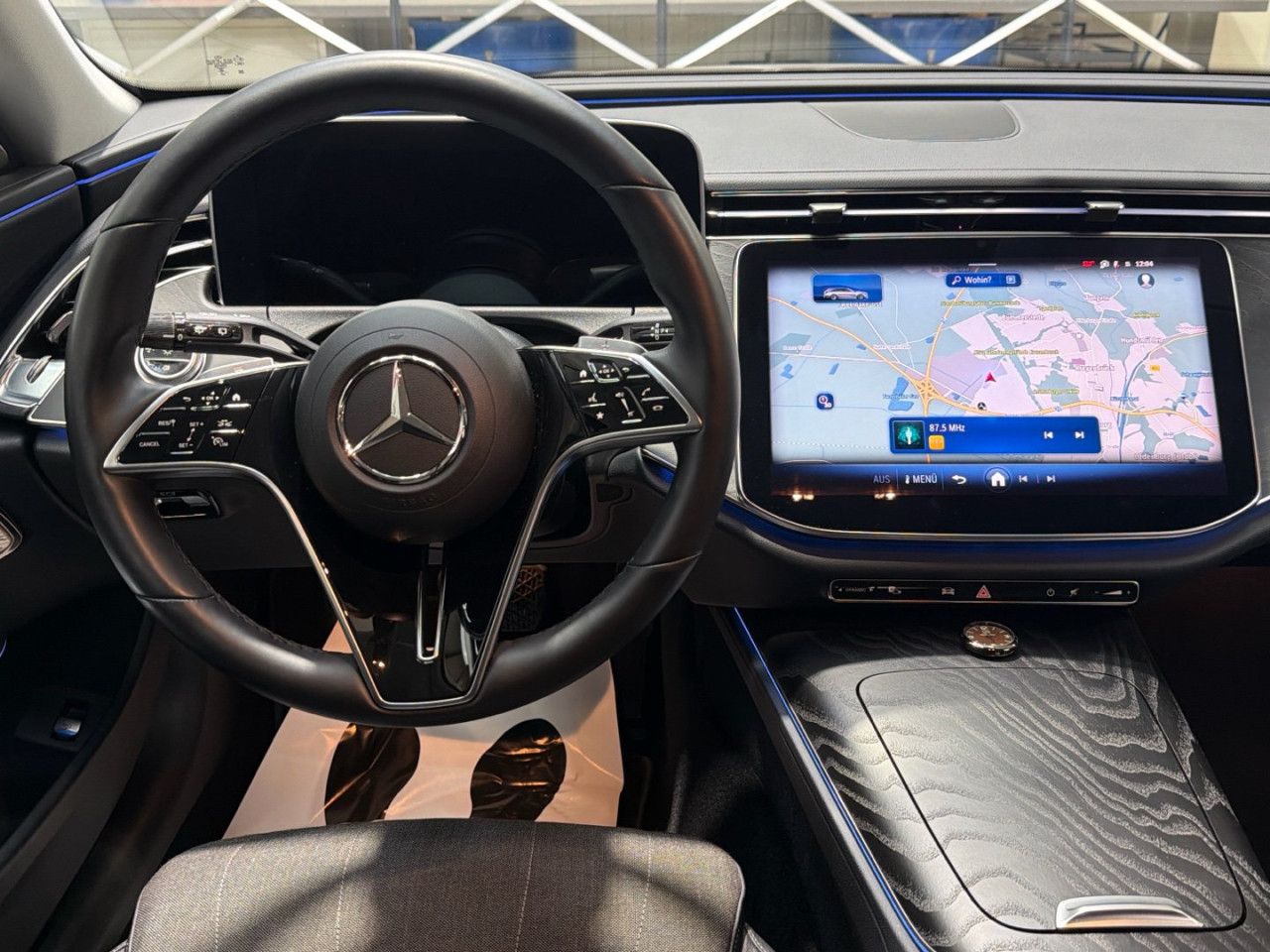 Mercedes-Benz E-Klasse – Bild 13