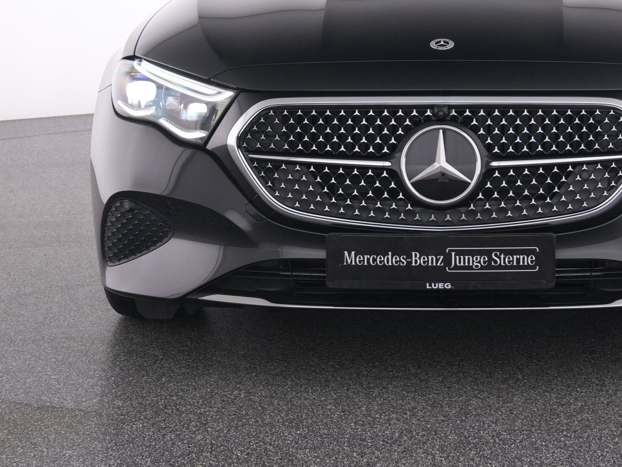 Mercedes-Benz E-Klasse – Bild 16