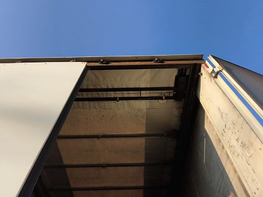 Vehicle image 9 / 17