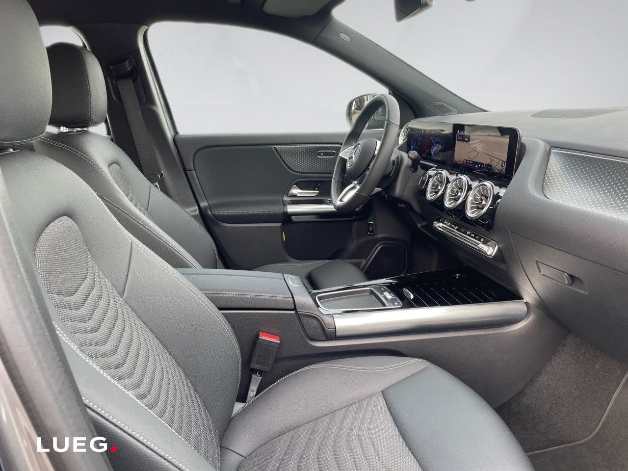 Mercedes-Benz EQA – Bild 8