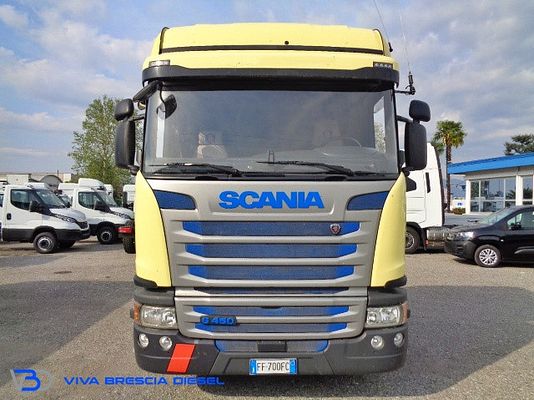 Vehicle image 2 / 14