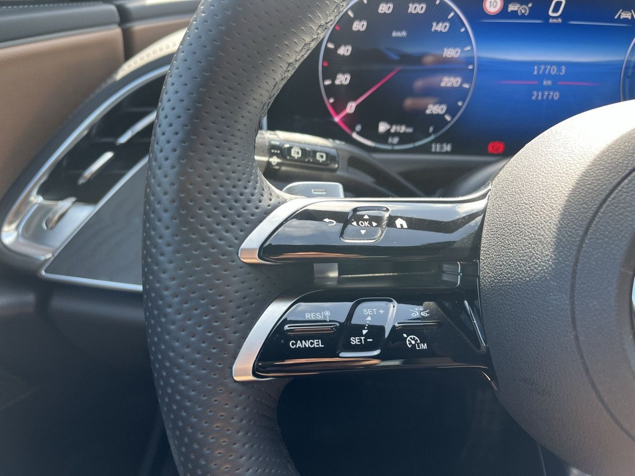 Mercedes-Benz E-Klasse – Bild 21
