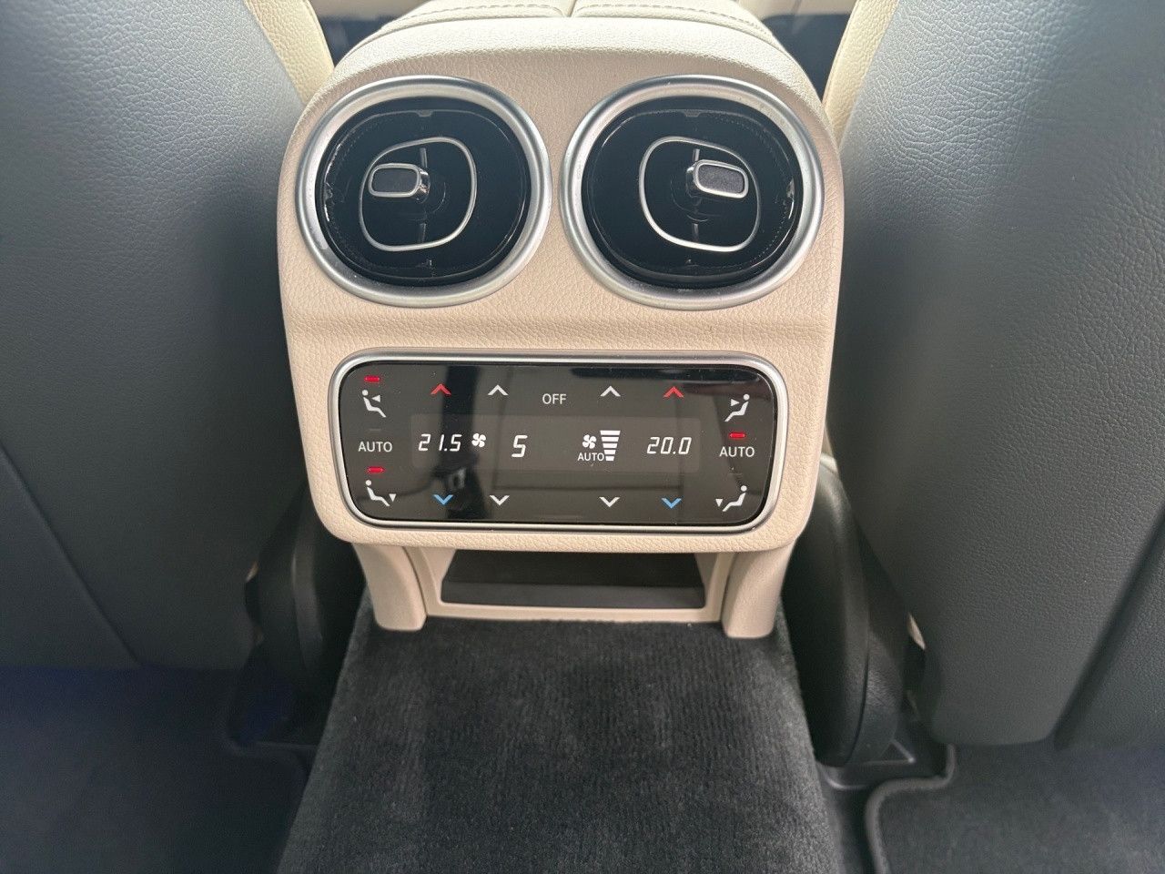 Mercedes-Benz C-Klasse – Bild 24