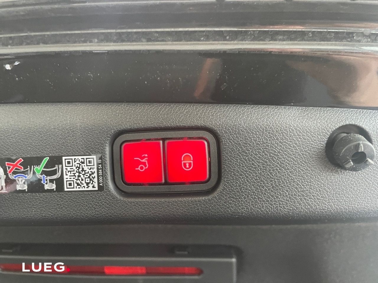 Mercedes-Benz E-Klasse – Bild 19