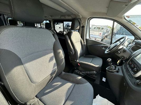 Vehicle image 3 / 15
