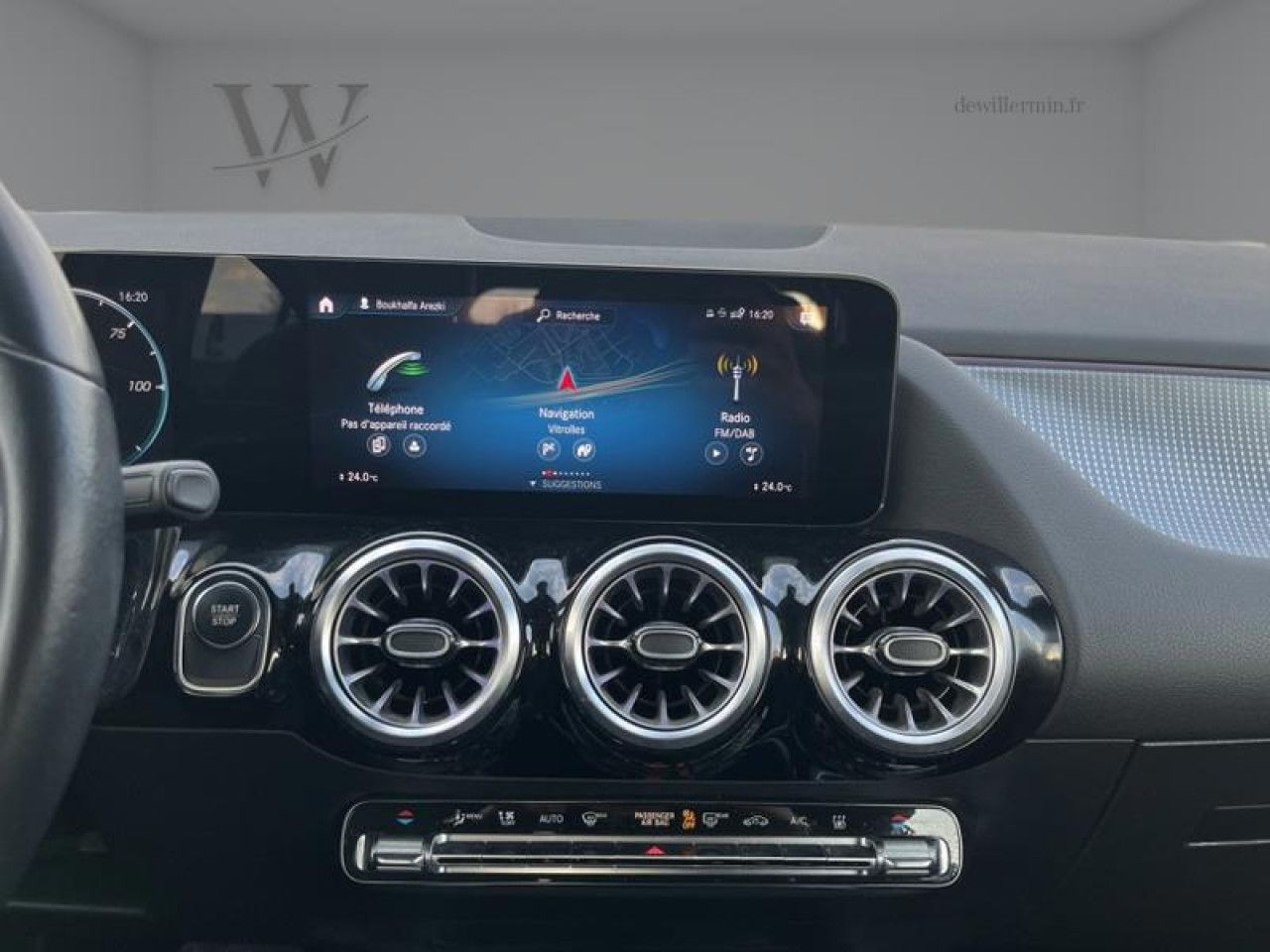 Photo du v&eacute;hicule 16 / 18