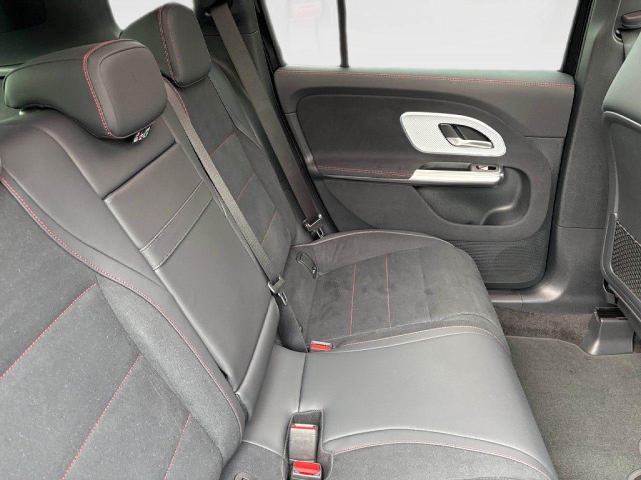 Mercedes-Benz GLB – Bild 8
