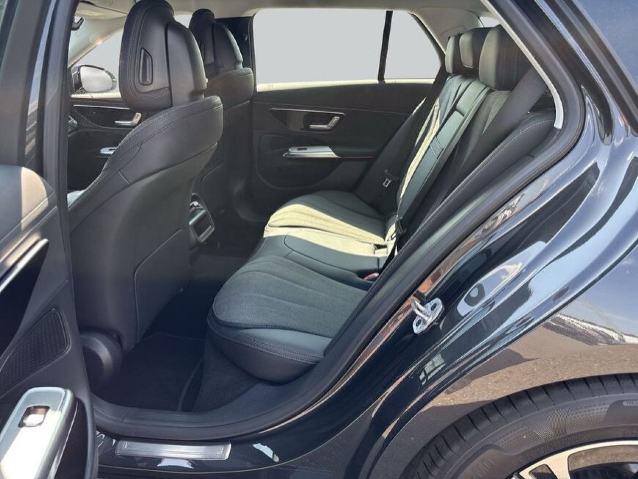 Mercedes-Benz E-Klasse – Bild 11