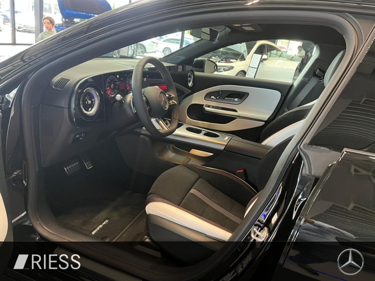 Mercedes-Benz CLA – Bild 2