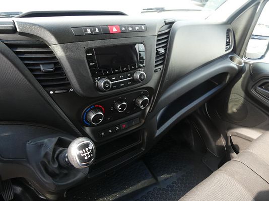 Vehicle image 7 / 7