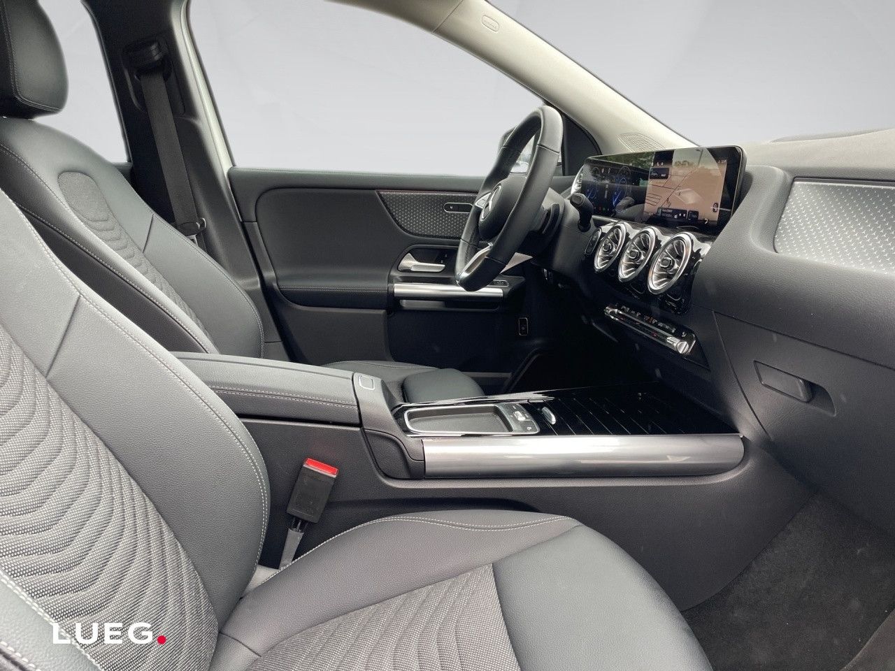 Mercedes-Benz EQA – Bild 8