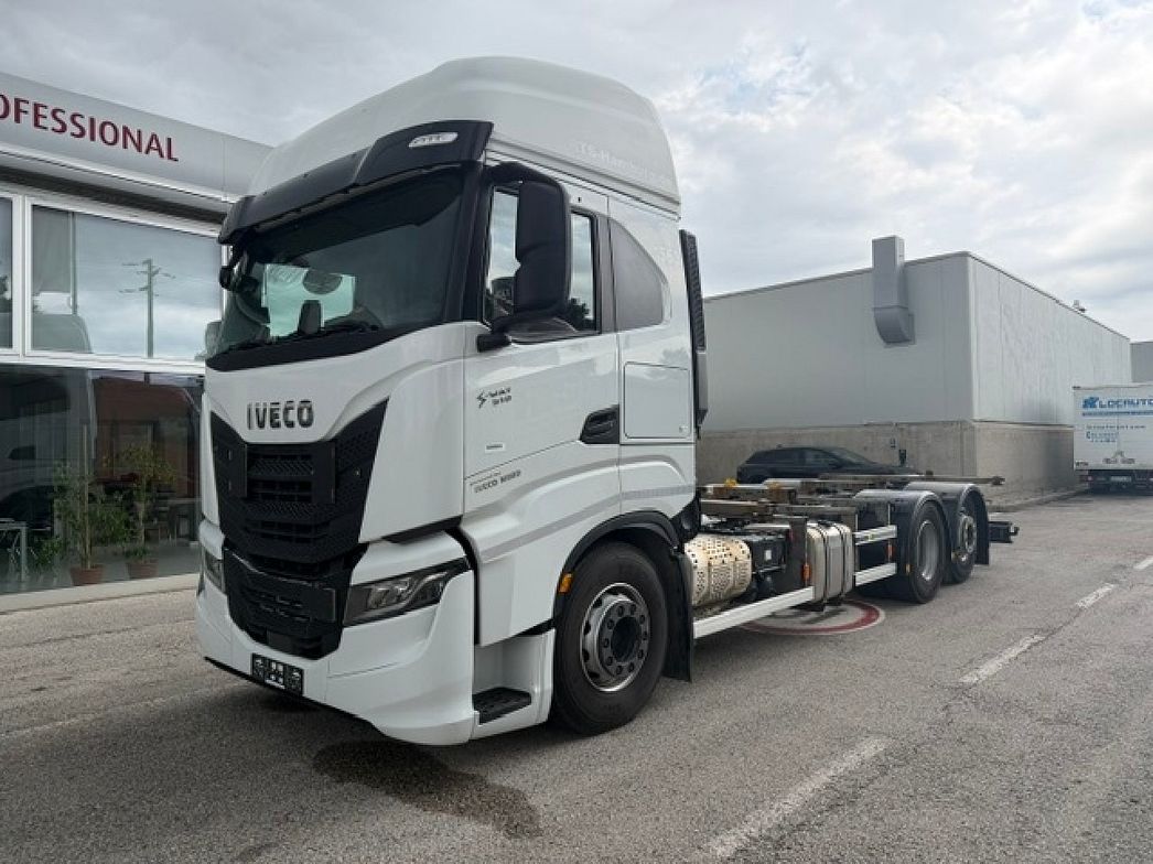 IVECO | AS260S51