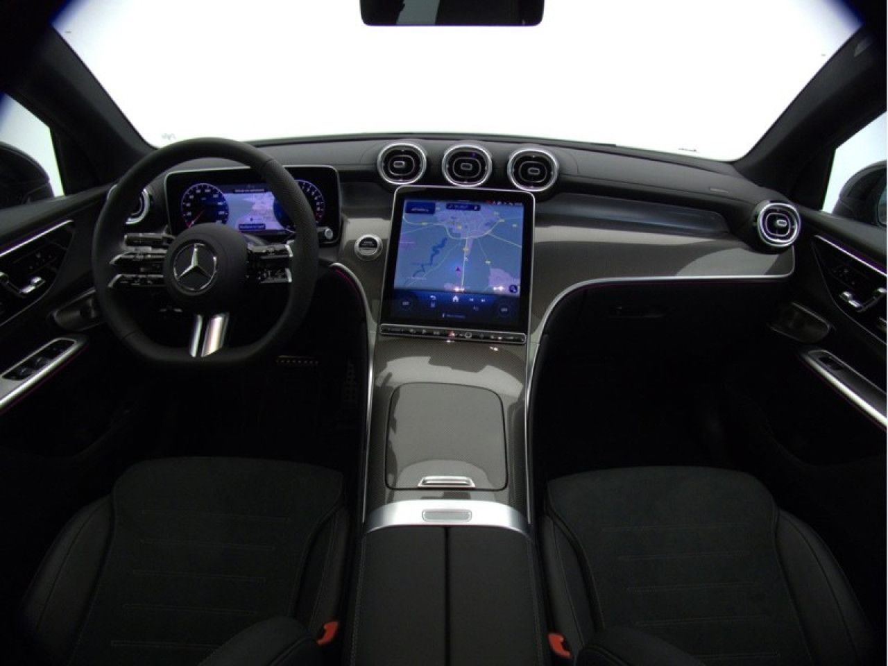 Photo du v&eacute;hicule 16 / 18