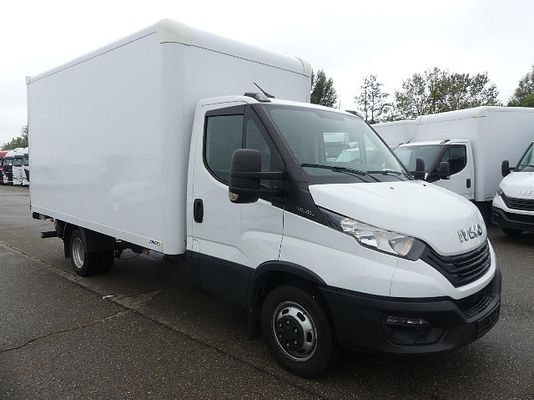 Vehicle image 1 / 6