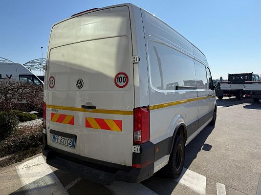 Vehicle image 17 / 19