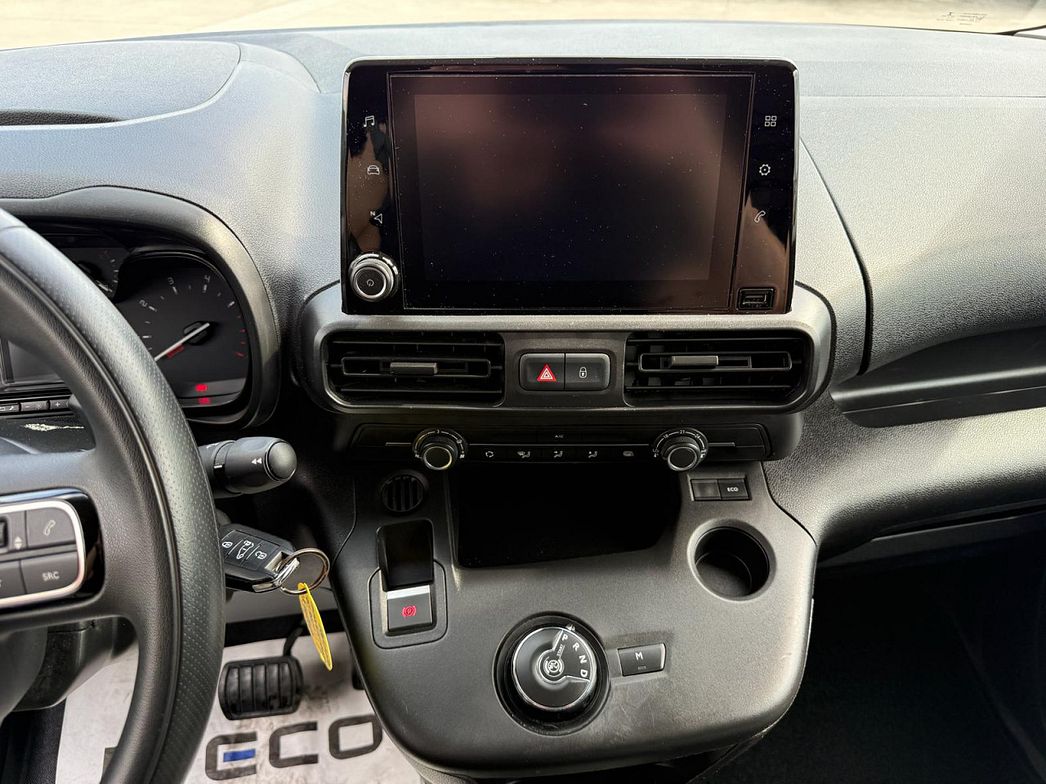 Citroen | BERLINGO M CLUB 130 EAT 8