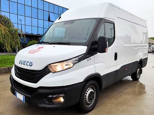 Vehicle image 1 / 11
