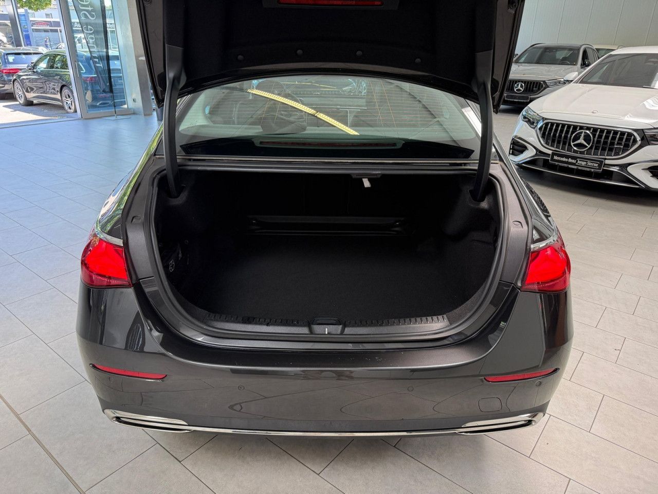 Mercedes-Benz E-Klasse – Bild 6