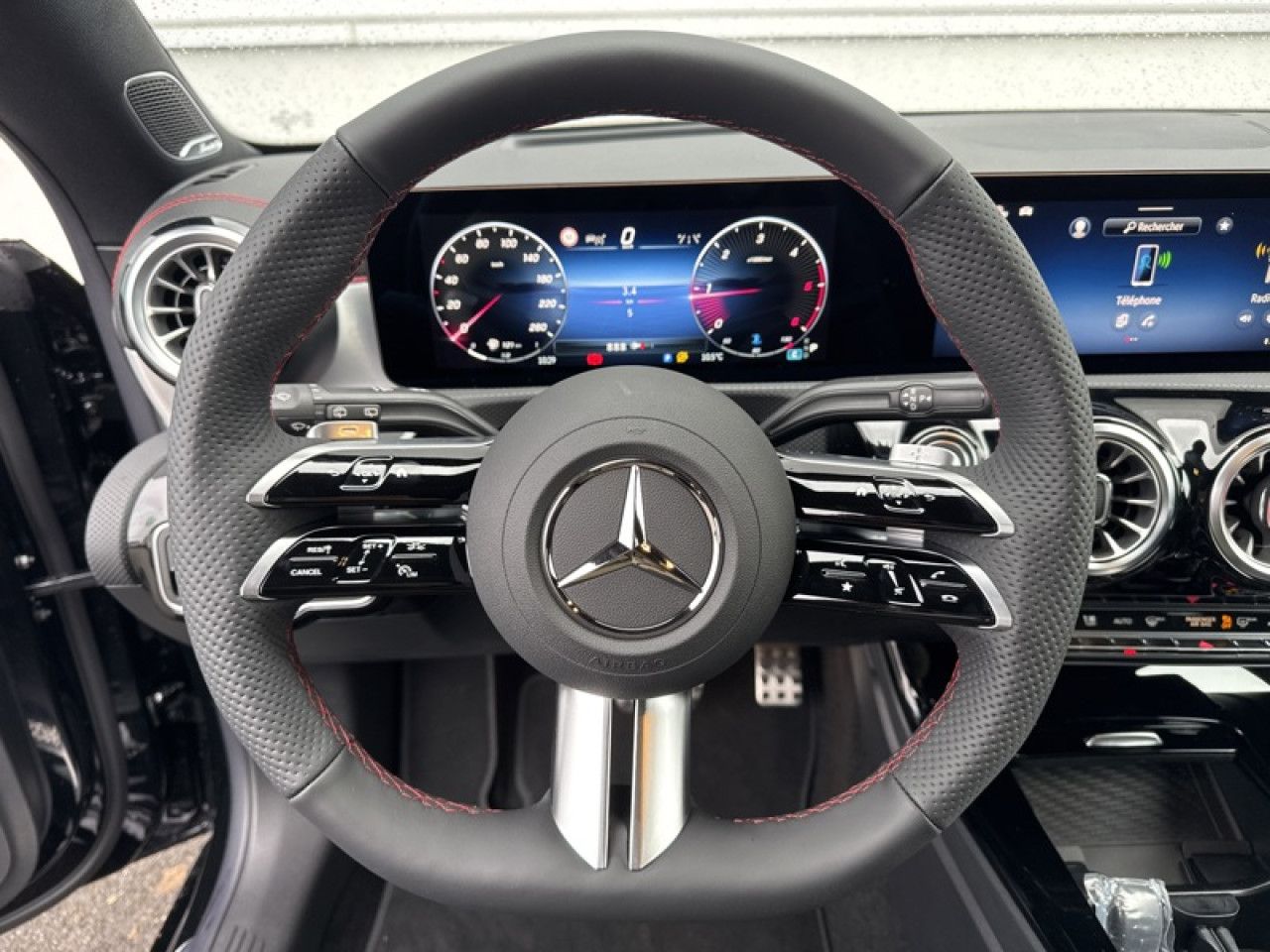 Photo du v&eacute;hicule 15 / 18