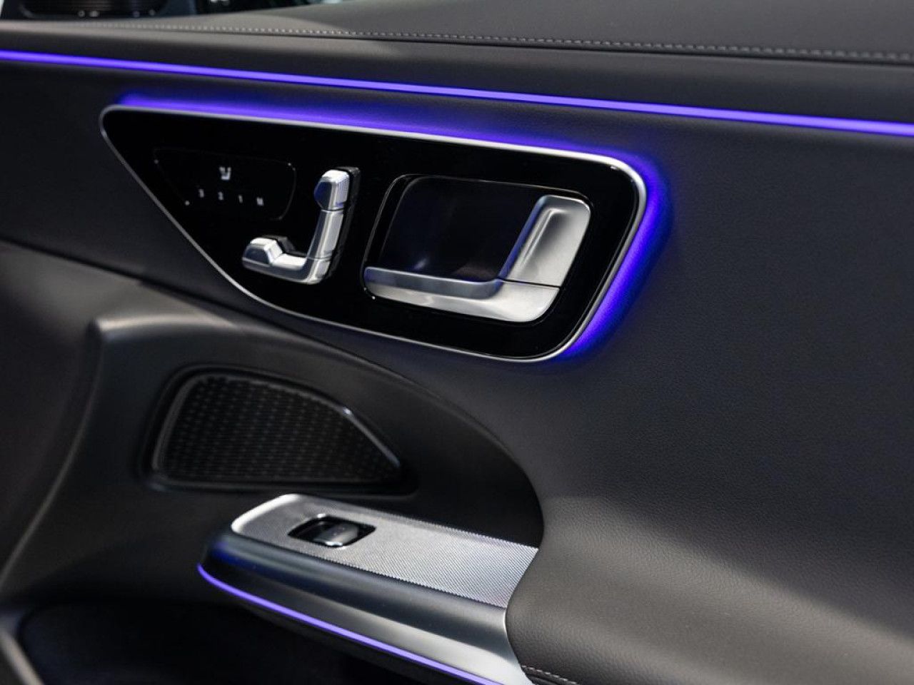 Mercedes-Benz E-Klasse – Bild 27