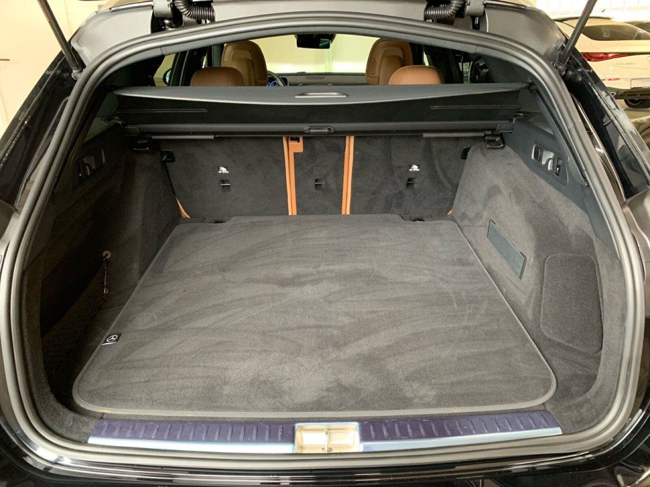 Mercedes-Benz E-Klasse – Bild 12