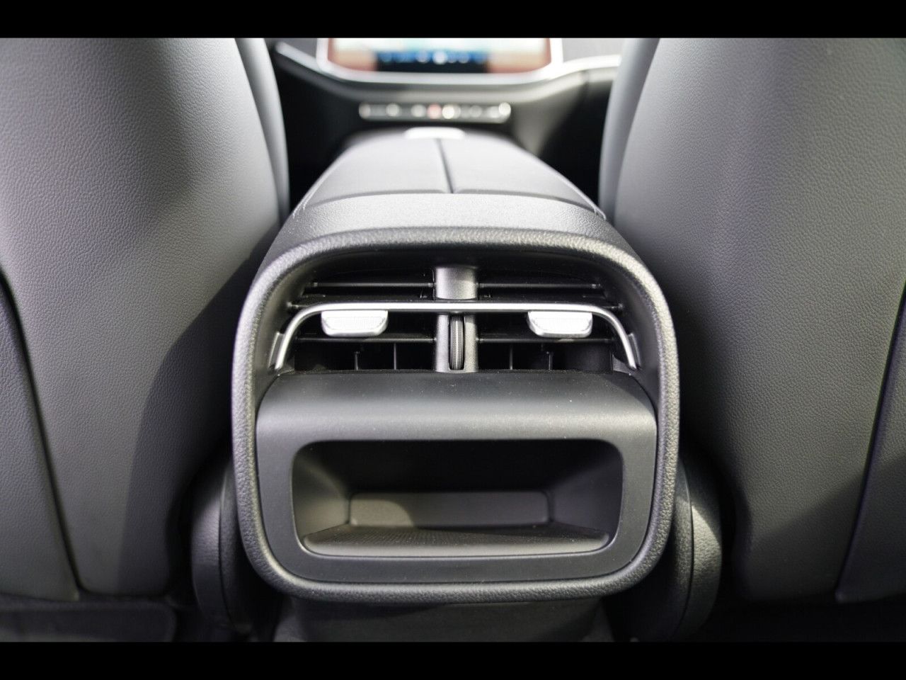 Mercedes-Benz E-Klasse – Bild 29