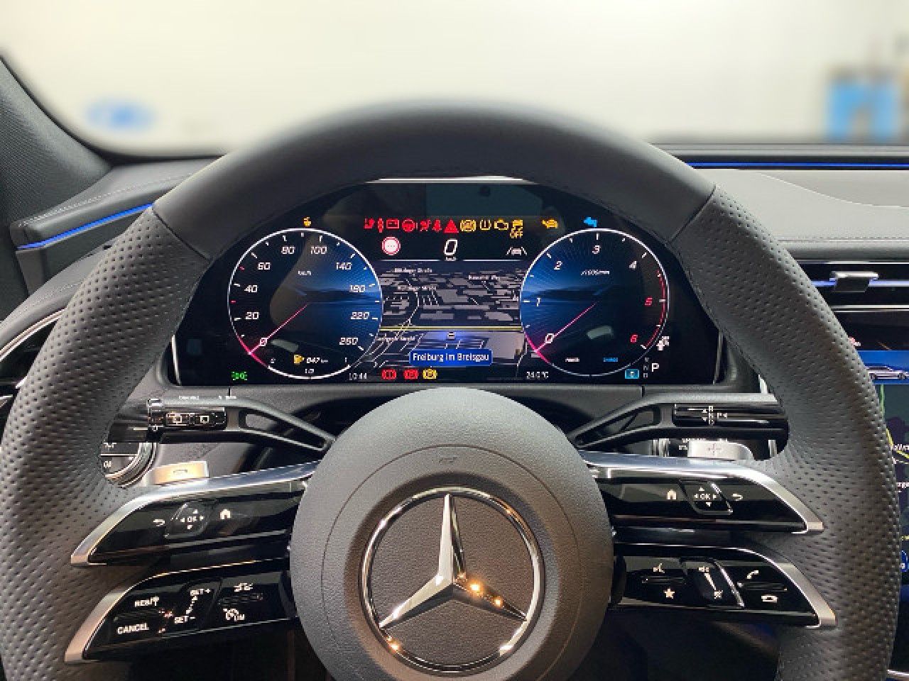 Mercedes-Benz E-Klasse – Bild 8