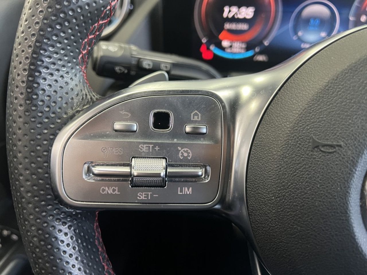 Photo du v&eacute;hicule 15 / 18