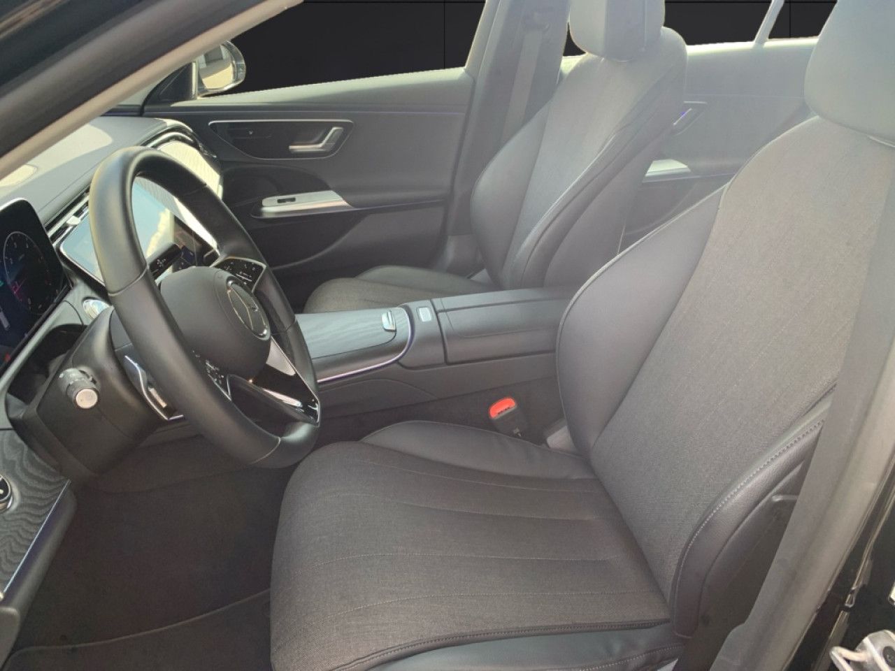Mercedes-Benz E-Klasse – Bild 8