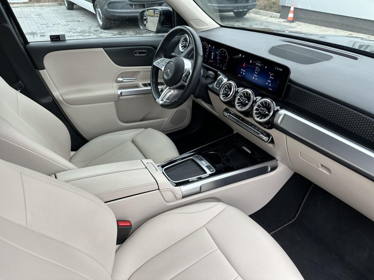 Zdj&eogon;cie pojazdu 11 / 22