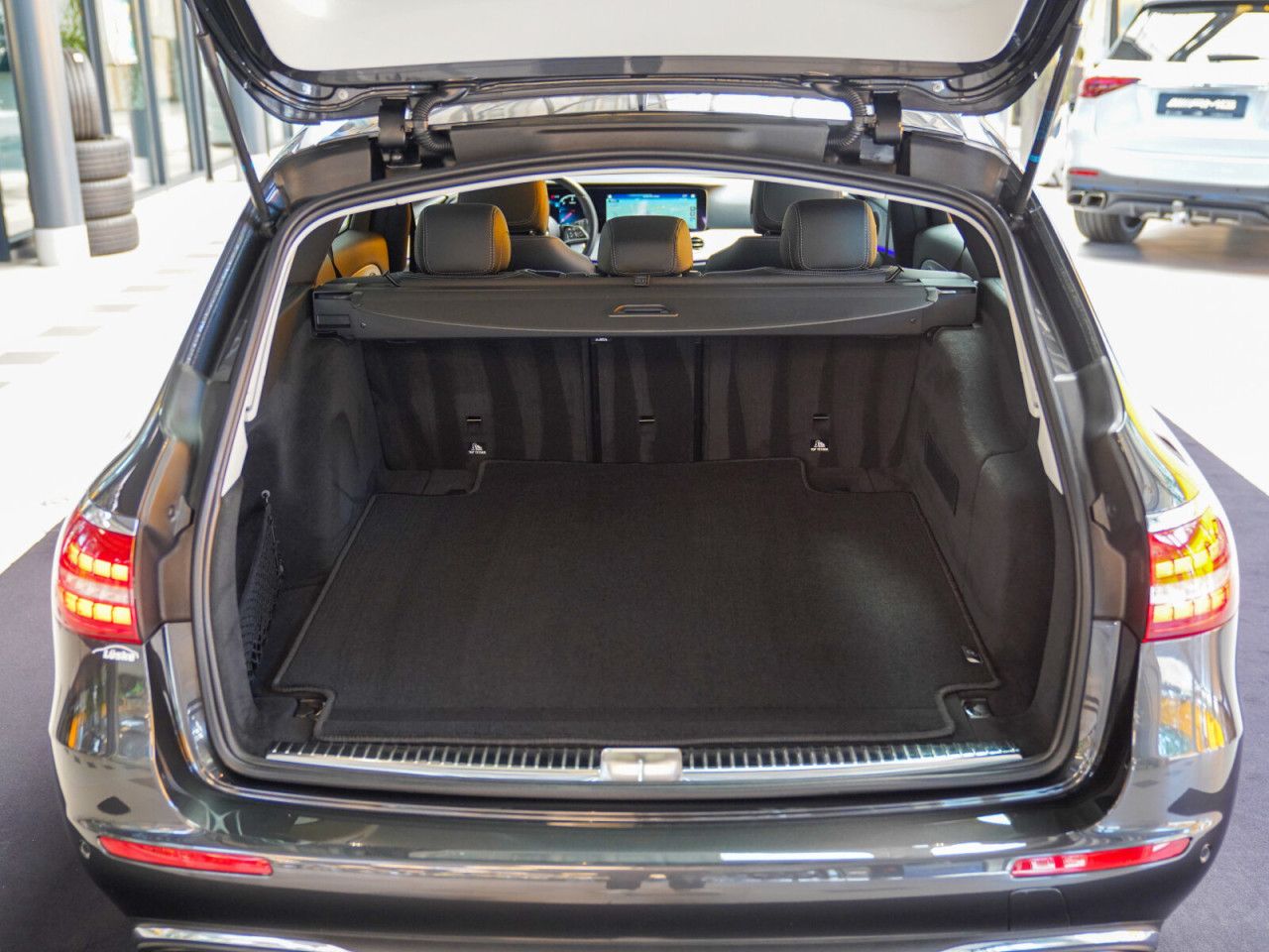 Mercedes-Benz E-Klasse – Bild 6