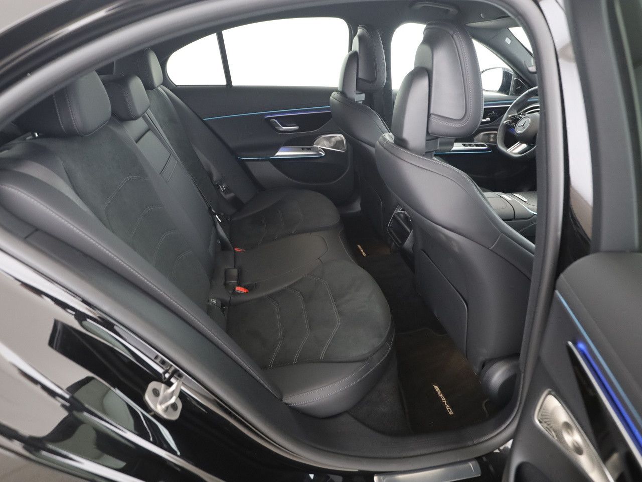 Mercedes-Benz E-Klasse – Bild 14