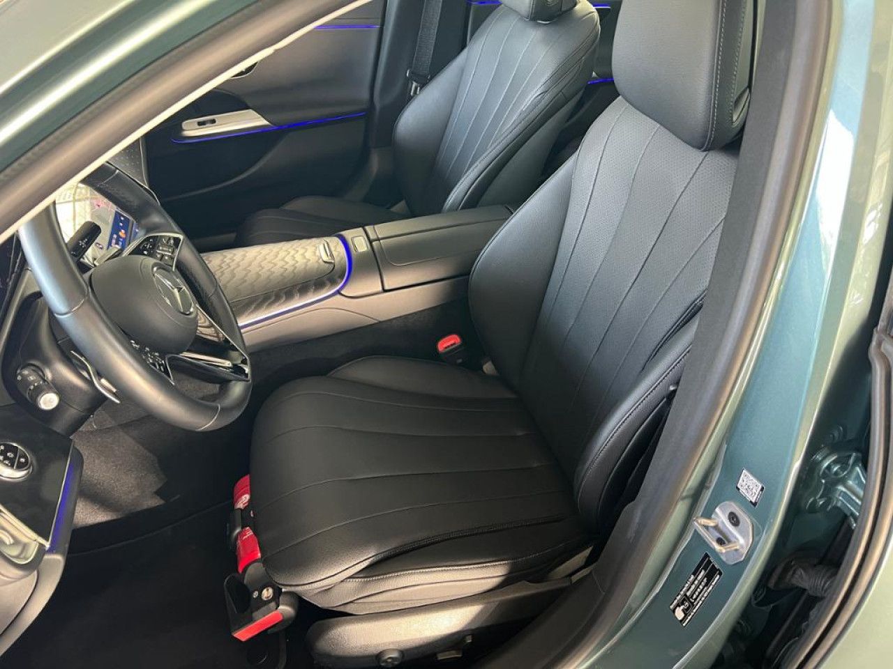 Mercedes-Benz E-Klasse – Bild 15