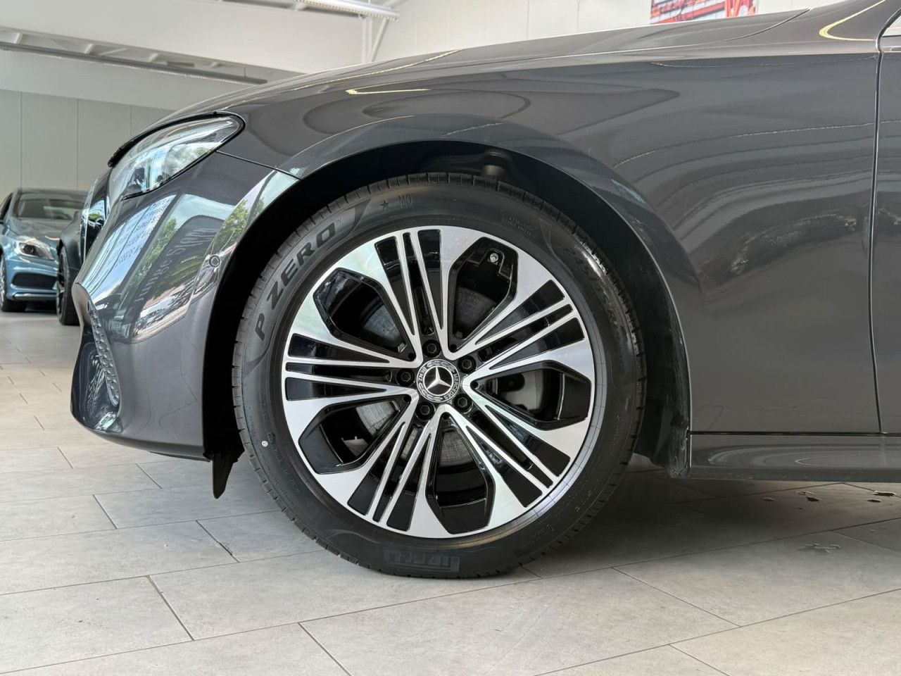 Mercedes-Benz E-Klasse – Bild 4