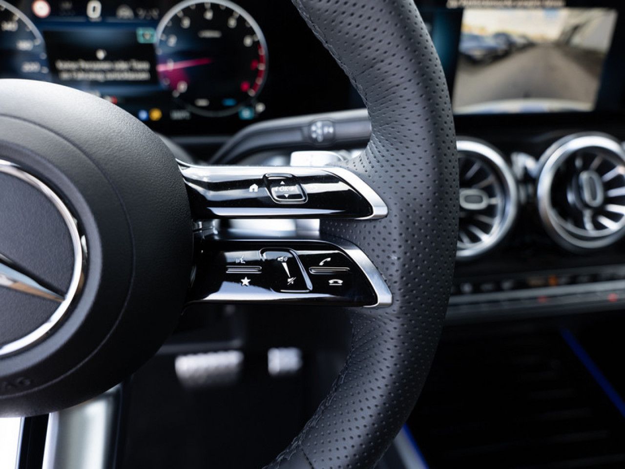 Mercedes-Benz GLB – Bild 17
