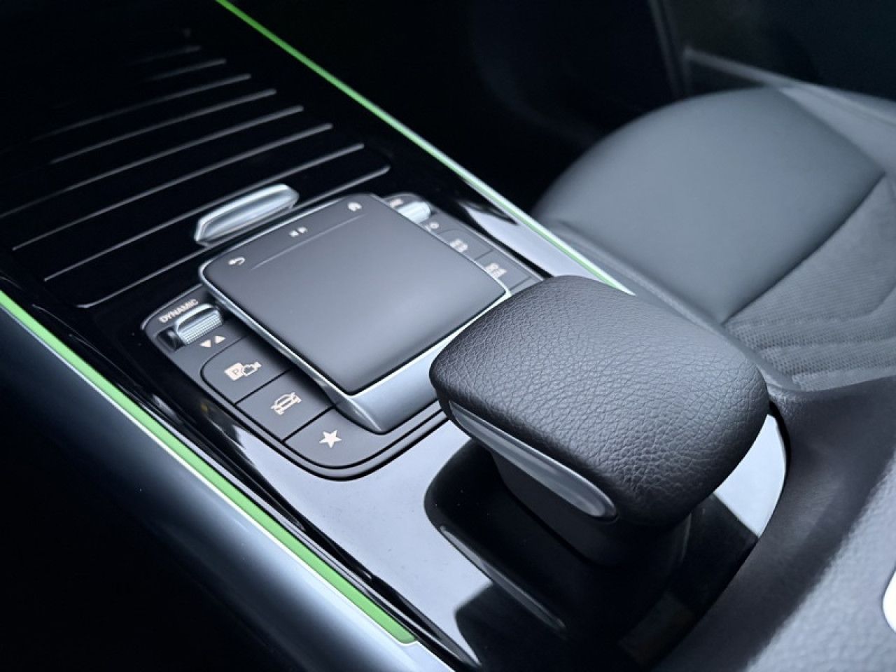 Photo du v&eacute;hicule 18 / 18