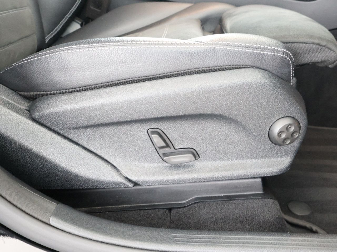 Fahrzeugbild 17 / 19