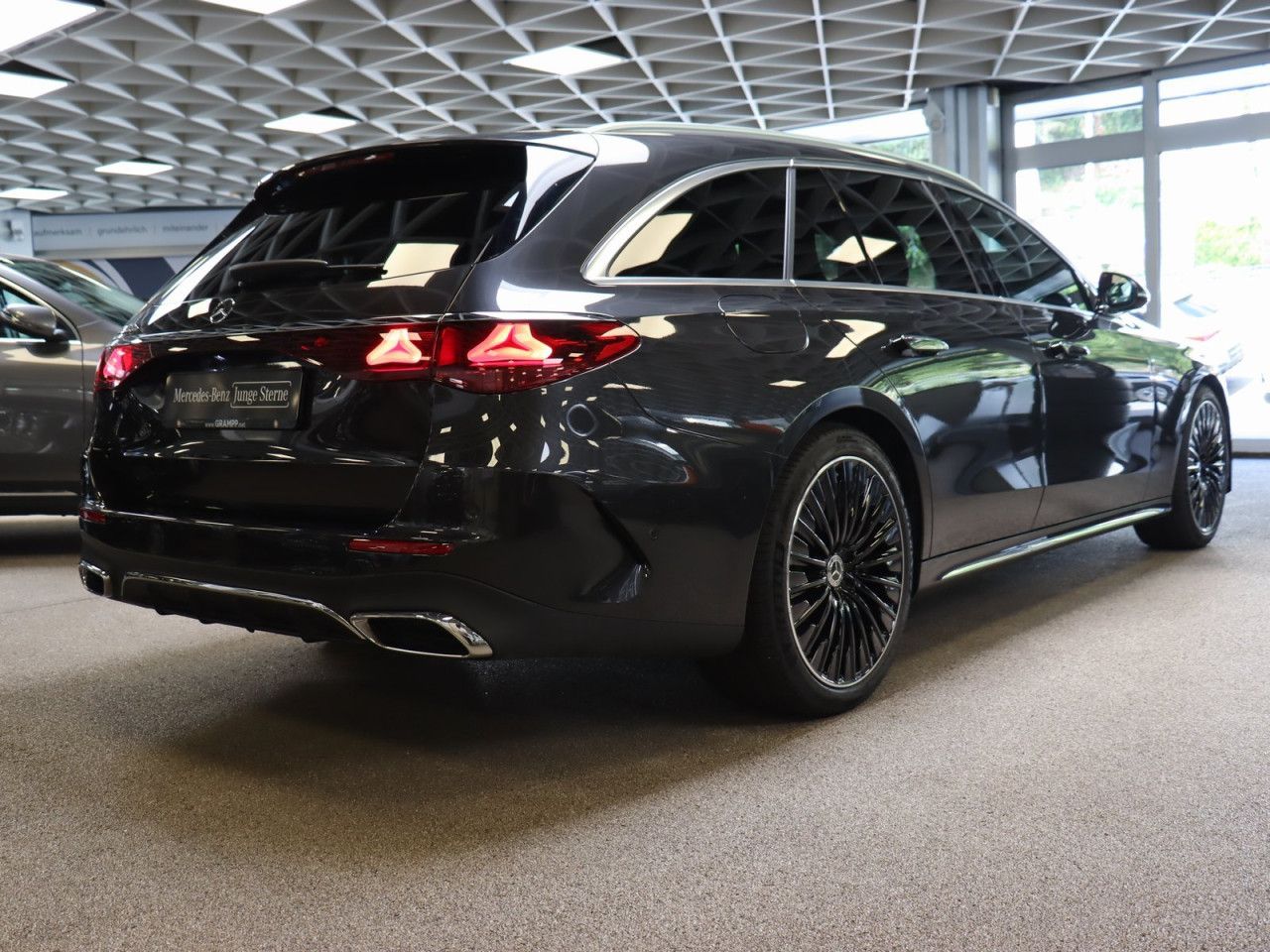 Mercedes-Benz E-Klasse – Bild 3