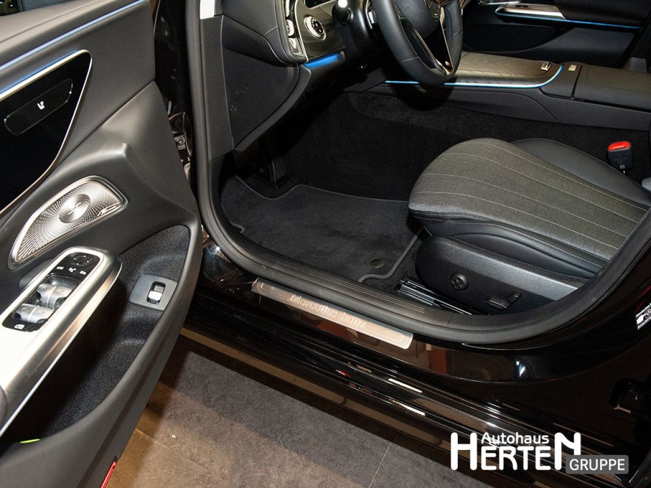 Mercedes-Benz E-Klasse – Bild 13