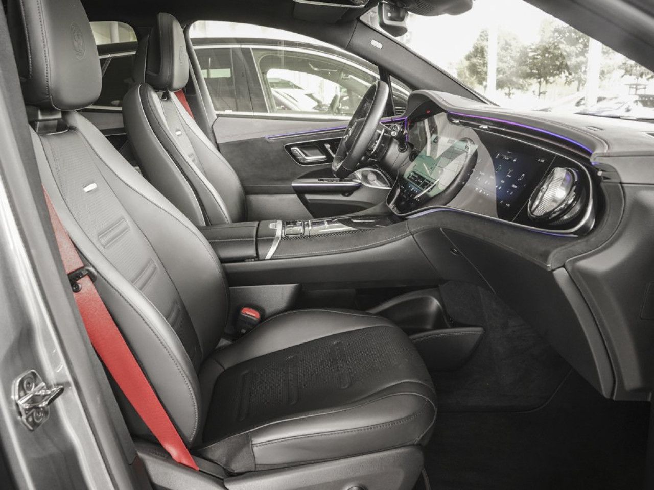 Mercedes-Benz EQE SUV – Bild 13