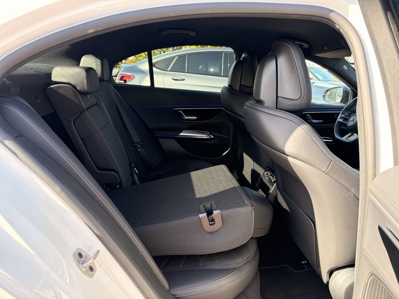 Mercedes-Benz E-Klasse – Bild 18