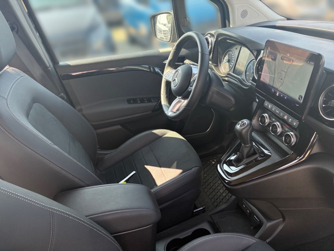 Mercedes-Benz EQT – Bild 9