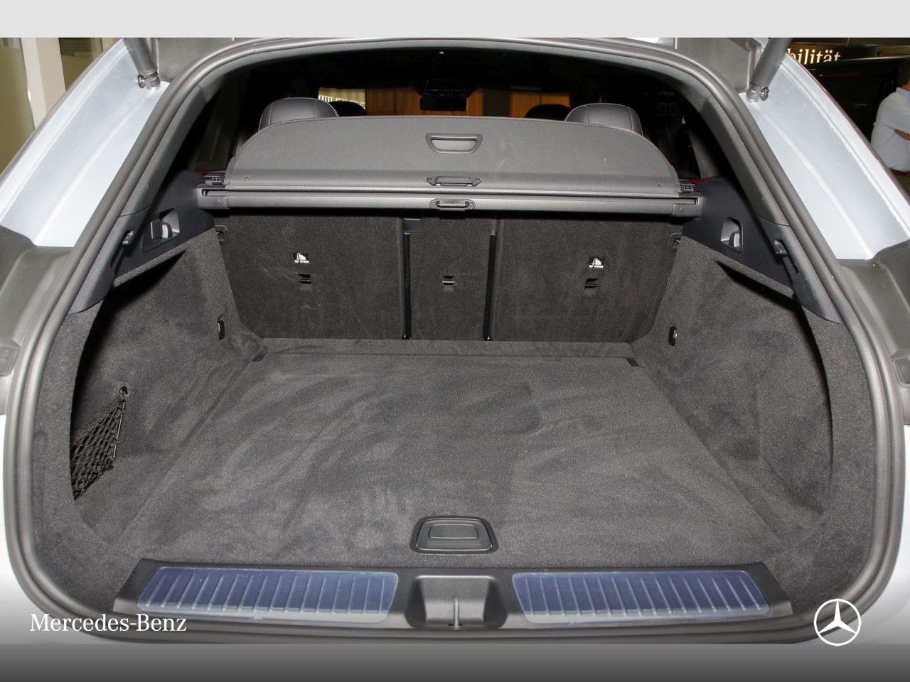 Mercedes-Benz EQE SUV – Bild 15