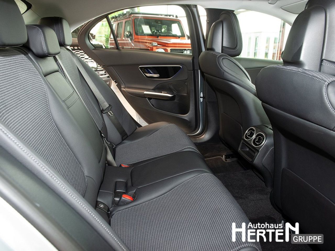Mercedes-Benz C-Klasse – Bild 18